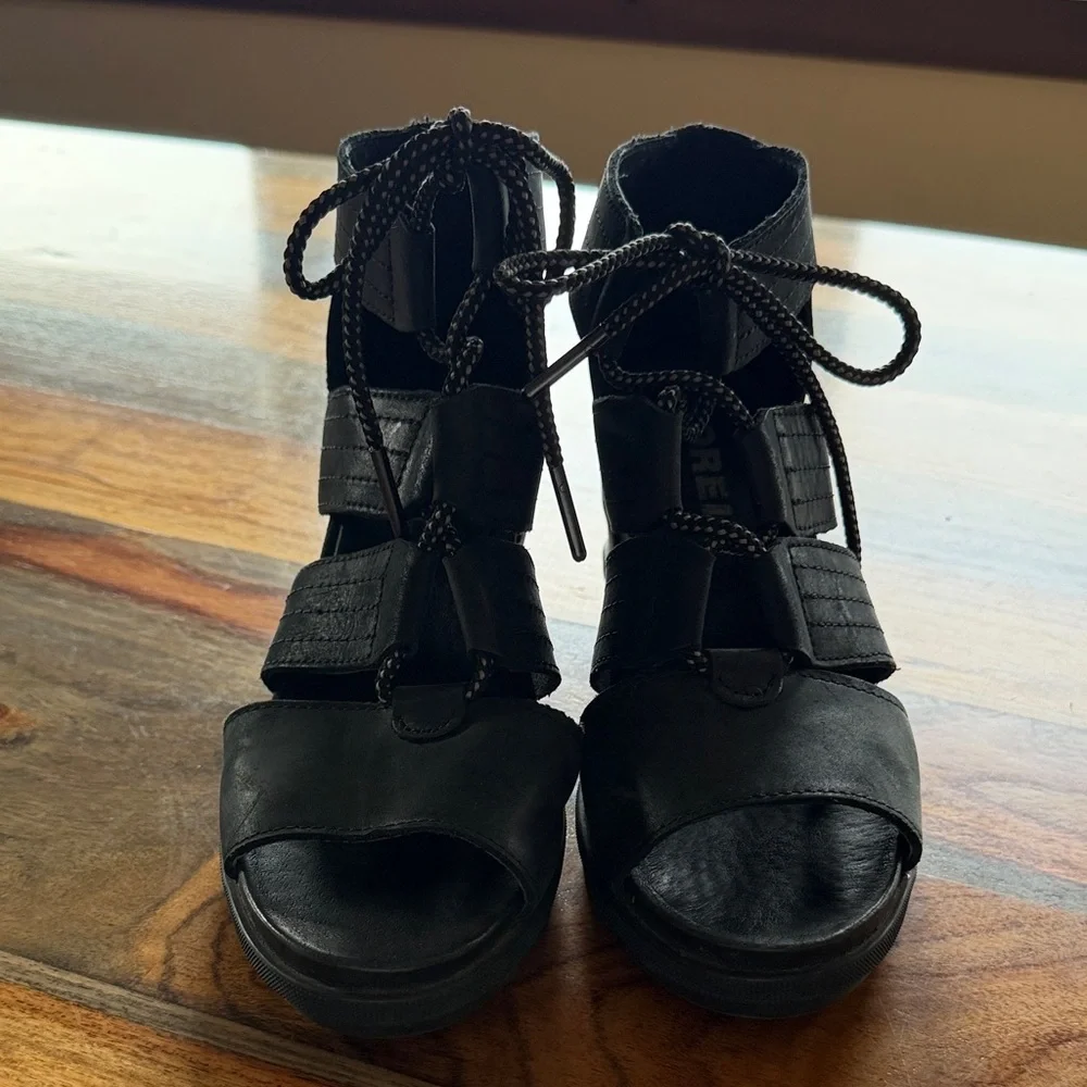 Sorel Black Women's Sandals - Picture 2 of 4